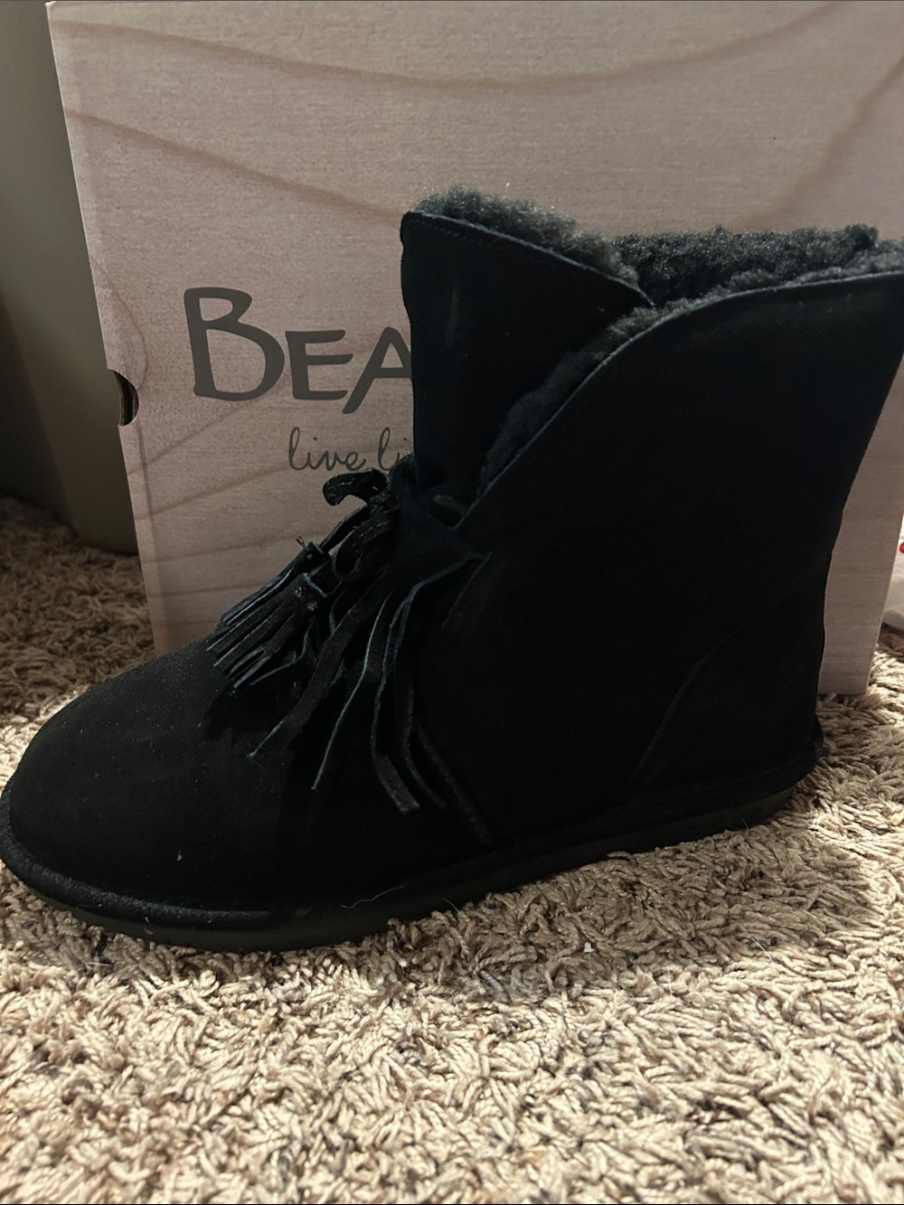 NEW BearPaw women’s CHRISTIE Black Suede Fringe Winter Boot 12M